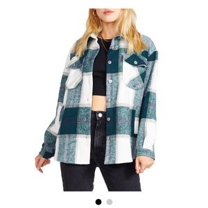 BB DAKOTA EVERGREEN SHACKET LARGE NWT